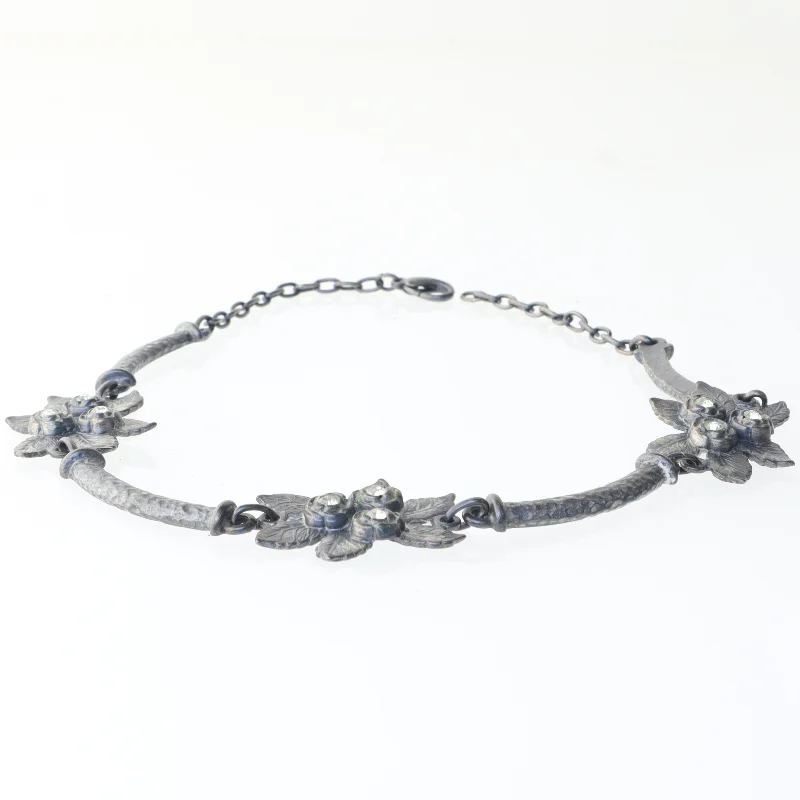 Vintage blomster halskæde (str. 43 cm)