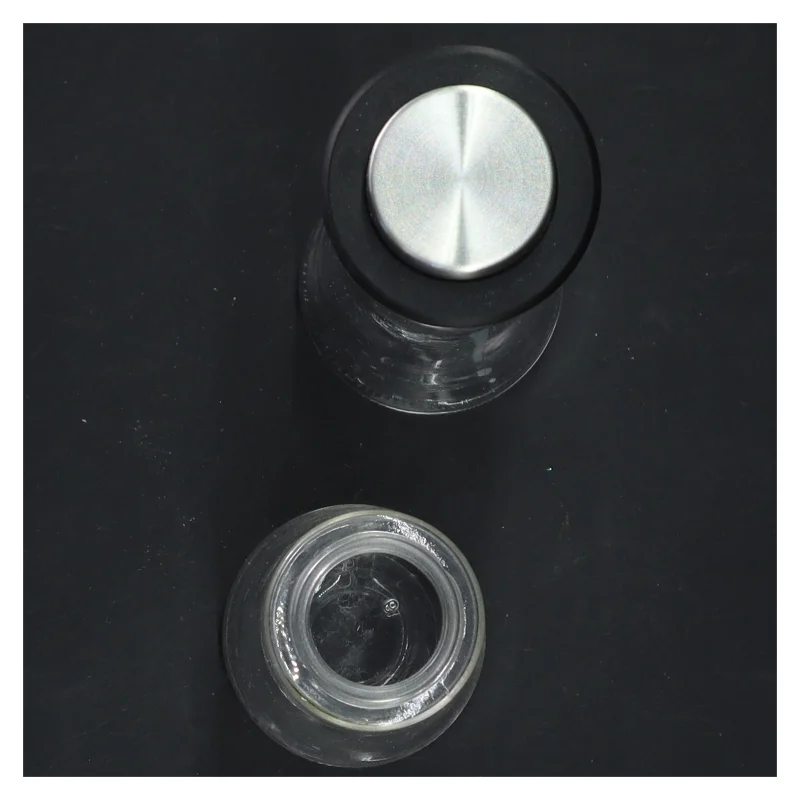 Olie- og eddikeflaske med sprayfunktion (str. 17x5 cm)