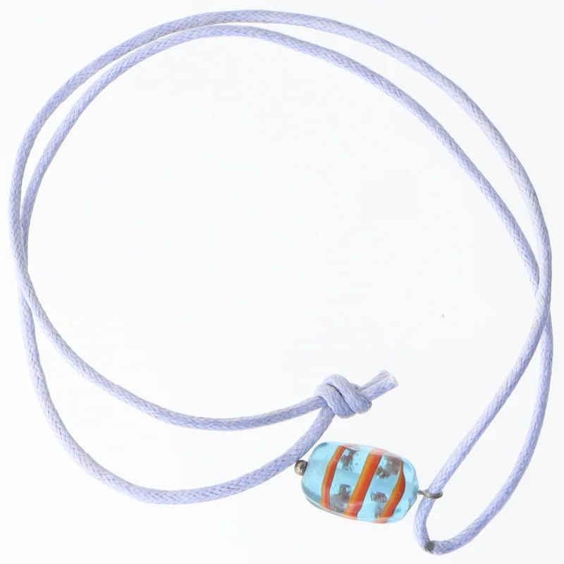 Halskæde med glaspærle (str. 60 cm)