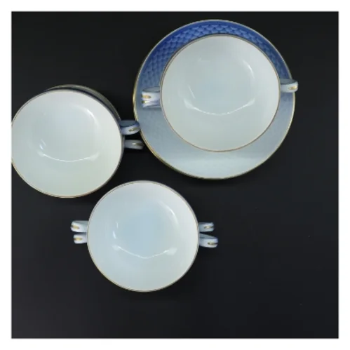 Blå suppeskål med undertallerken sæt, Mågestellet (str. 6 kopper. ø. 12 cm. 6 undertallerkener. ø. 18 cm) fra B&G