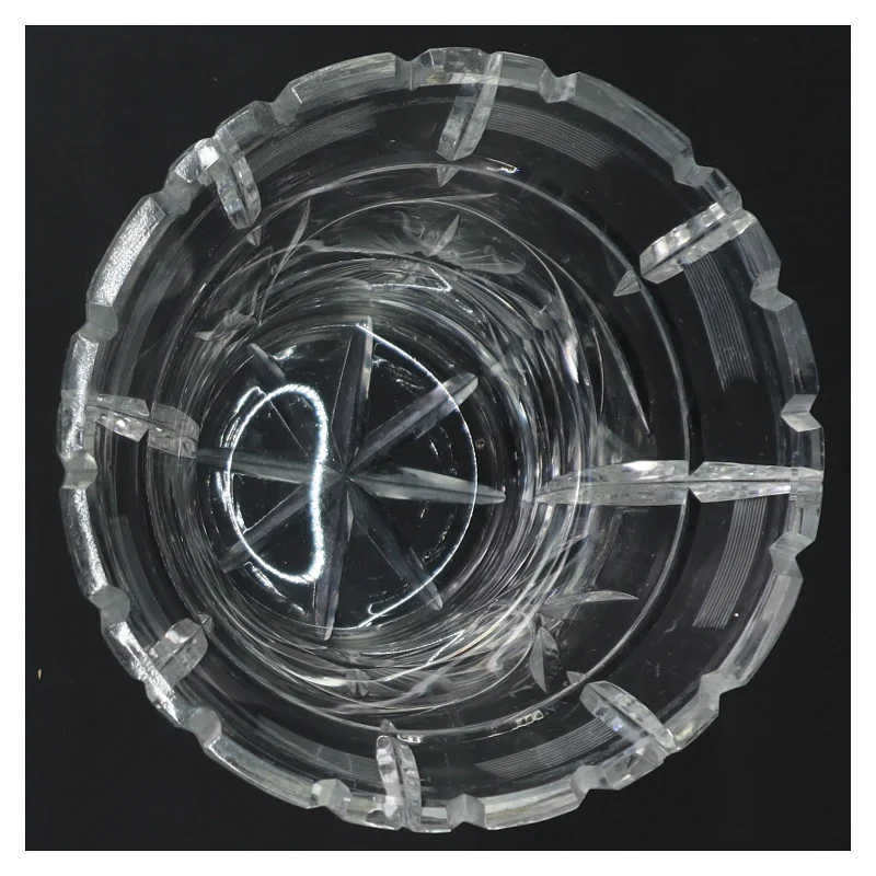 Krystalvase (str. Ø. 13 cm. længde. 15 cm)