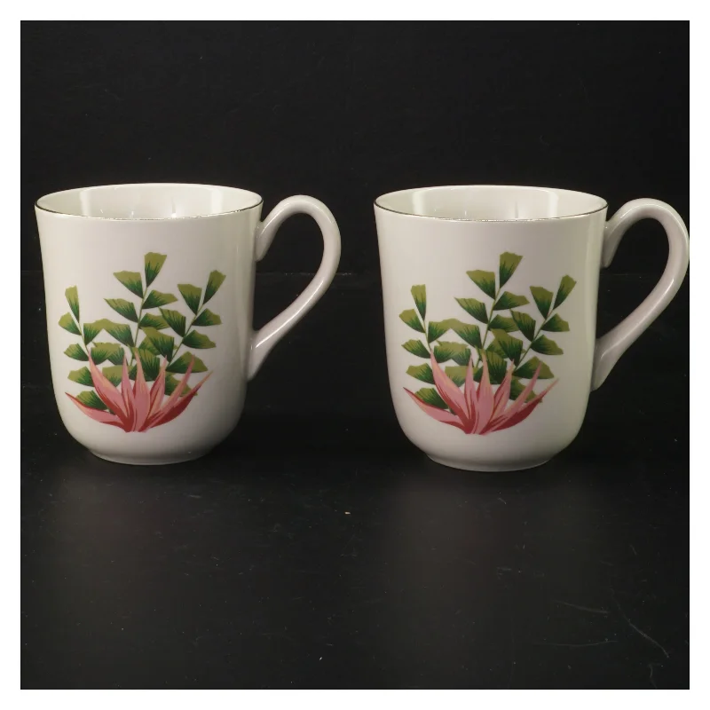 Keramiske krus med blomster fra Bloomingvillemotiv fra Bloomingville (str. Ø. 9 cm. længde. 10 cm)