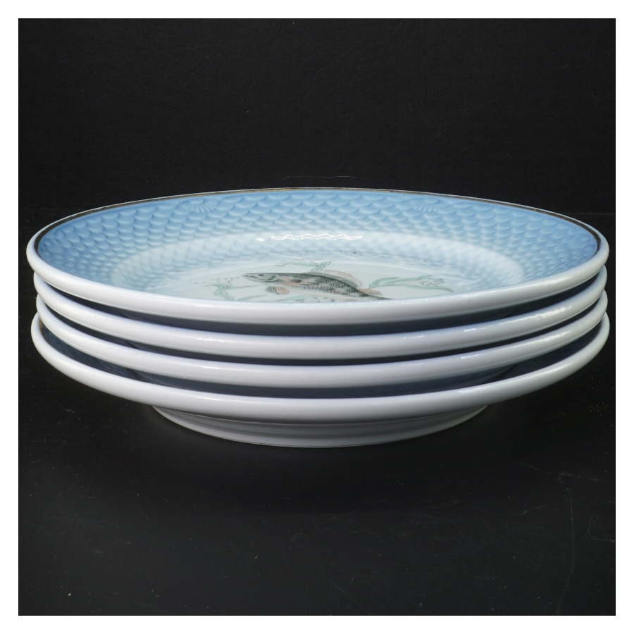 Sæt af 4 tallerkener med fiskemotiv fra B&G (str. 4 styk. ø. 25 cm)