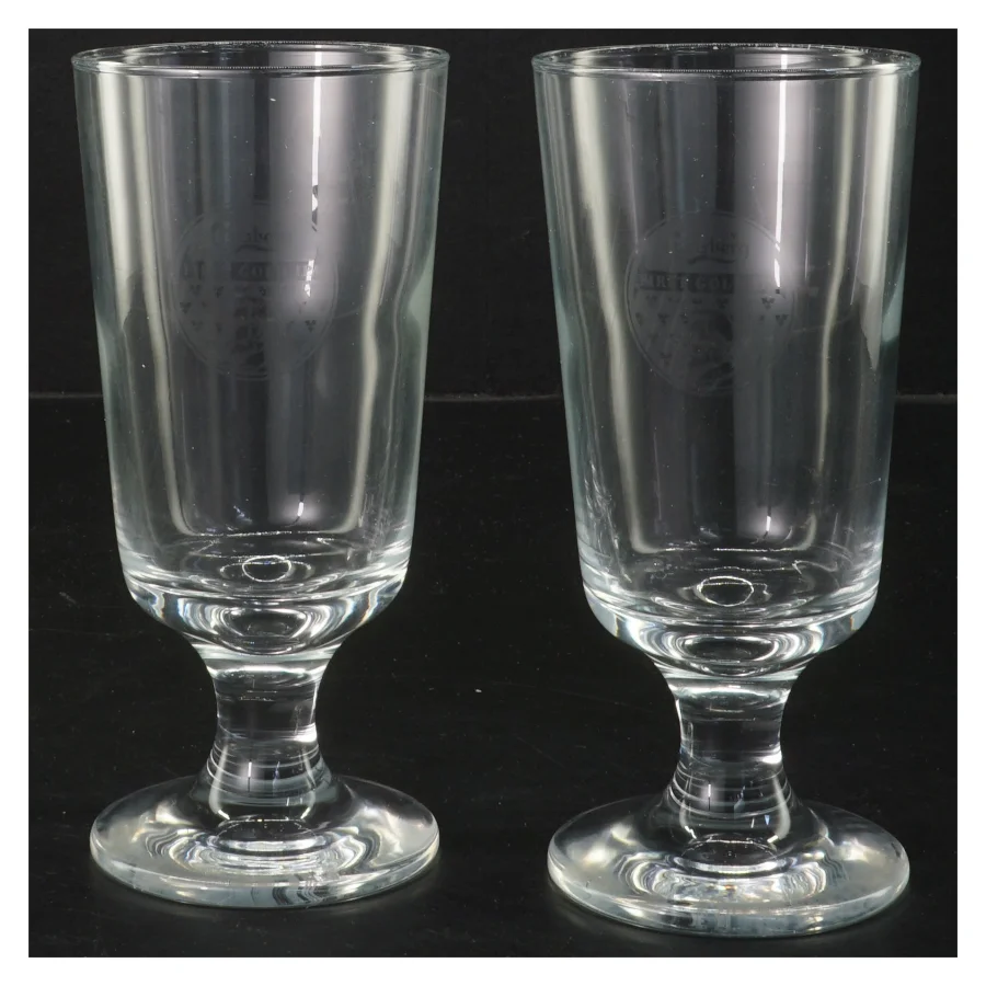 To ølglas fra Carlsberg (str. 2 stk Ø 7,5 cm længde 15,5 cm)