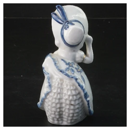 Porcelænsfigur af kvinde med hat (13,5 cm)