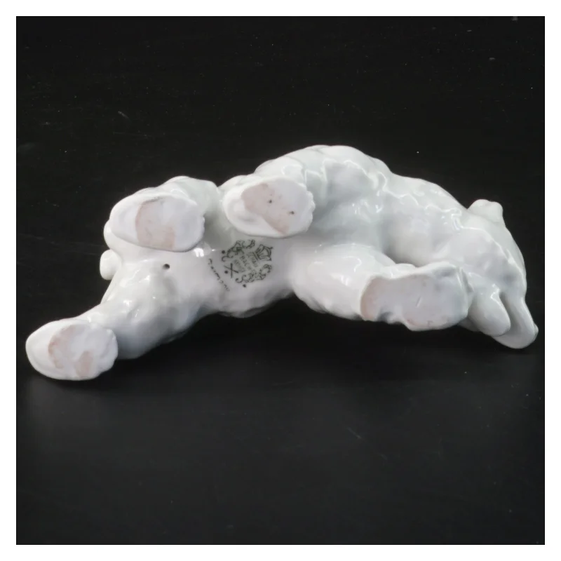 Porcelænsfigur af bjørn (str. 15,5 cm)